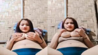Huge boobs northeast girl shows pussy